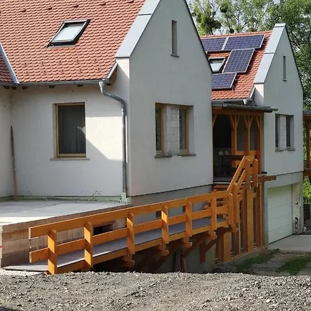 Malomkerek Vendeghaz 3* Fertőboz