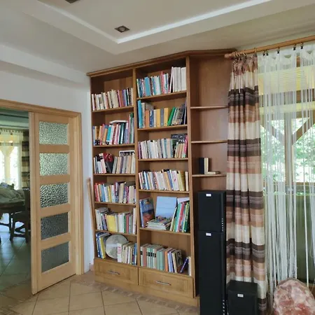 Malomkerek Vendeghaz Bed & Breakfast 3*