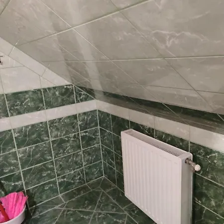 Malomkerek Vendeghaz 住宿加早餐酒店 Fertőboz