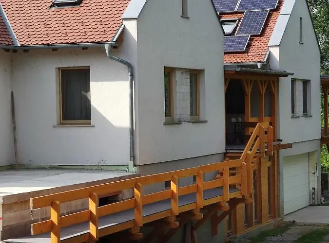 Malomkerek Vendeghaz 3* Fertőboz